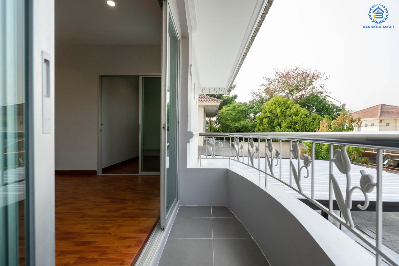 บ้านมือสองตกแต่งใหม่ ม.ศุภาลัยวิลล์ วงแหวน-รัตนาธิเบศร์ เนื้อที่ 51.1 ตร.ว. ฟังก์ชันจัดเต็ม 4 ห้องนอน 2 ห้องน้ำ 2 ที่จอดรถ Master Bedroom พร้อม Walk- in Closet ตอบโจทย์ทุกการเข้าอยู่ บนทำเลเดินทางสะดวก ใกล้ ถ.กาญจนาภิเษก เซ็นทรัลเวสต์เกต และรถไฟฟ้า "สถานีคลองบางไผ่